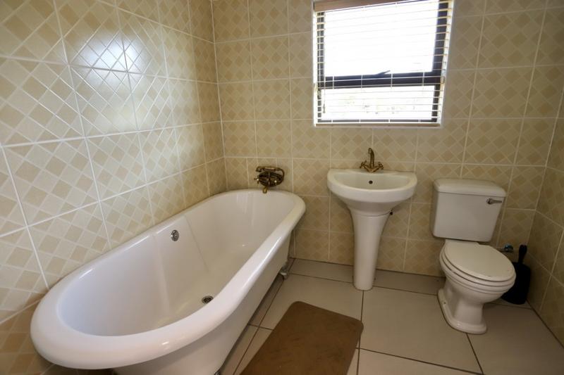 20 Bedroom Property for Sale in Paul Roux Free State